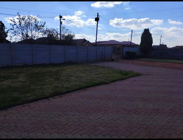 3 BEDROOM PROPERTY TO RENT IN PROTEA GLEN EXT